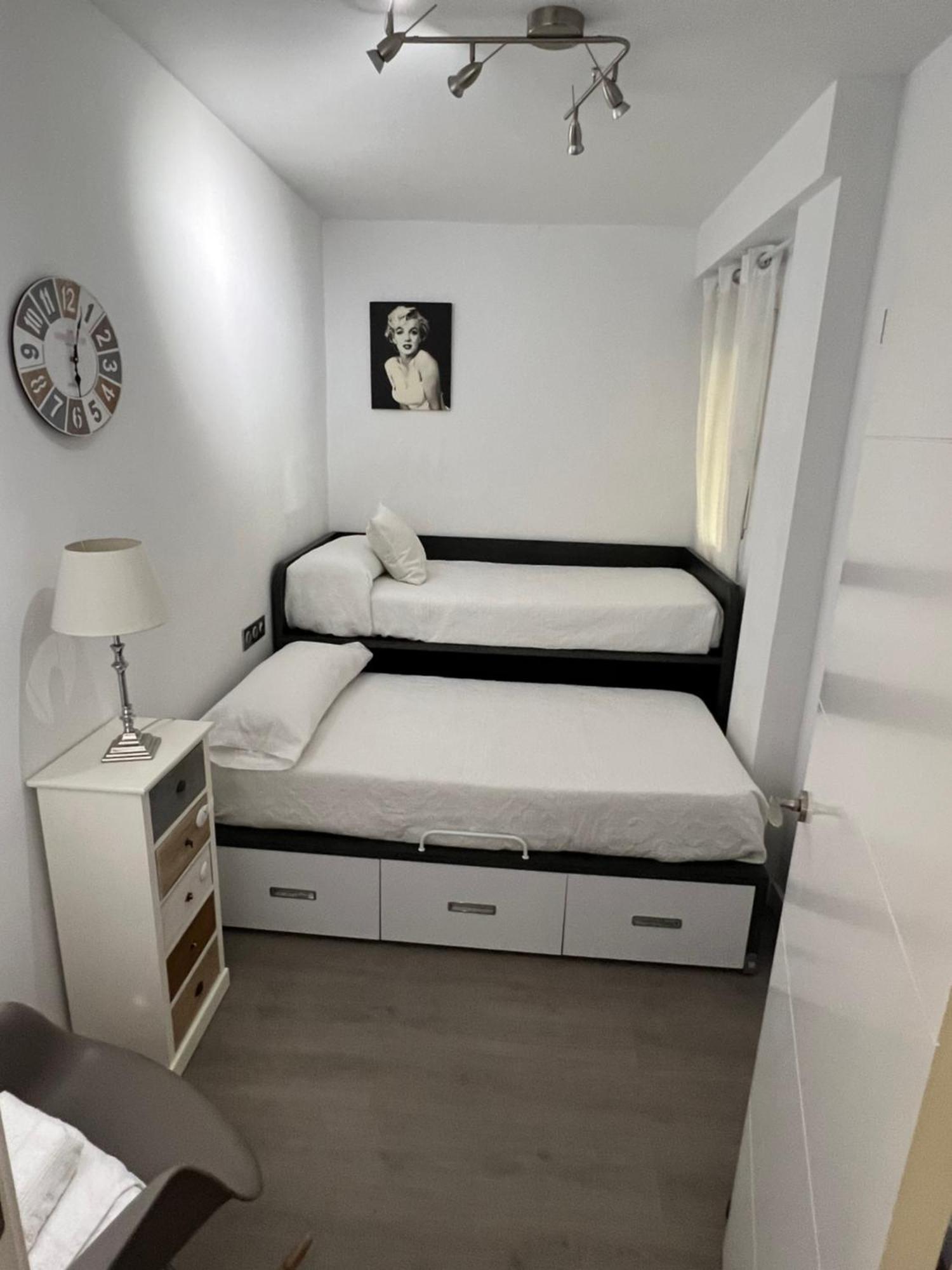 Nuevo!! Apartamento Lujo&Confort. Parking Севиля Екстериор снимка
