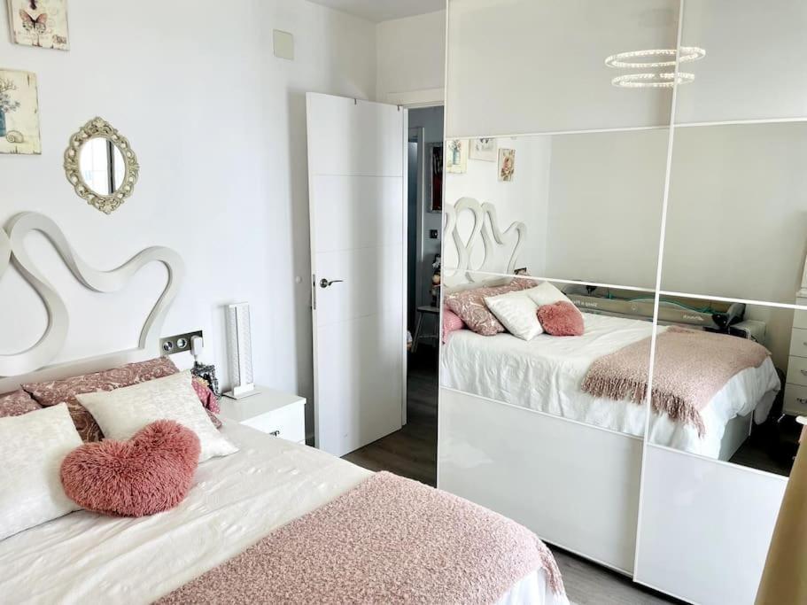 Nuevo!! Apartamento Lujo&Confort. Parking Севиля Екстериор снимка