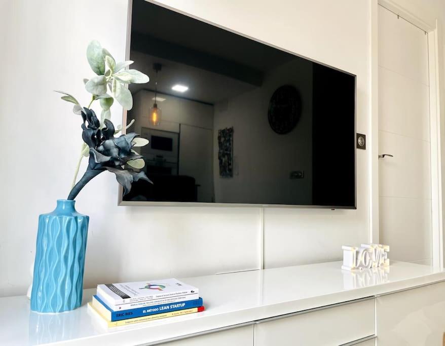 Nuevo!! Apartamento Lujo&Confort. Parking Севиля Екстериор снимка